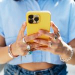 How to Build a Successful Phone Side Hustle and Earn $10k